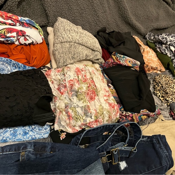 Bulk clothes size 0, - Picture 12 of 15